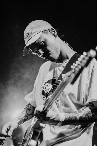 Guitarist Black an White